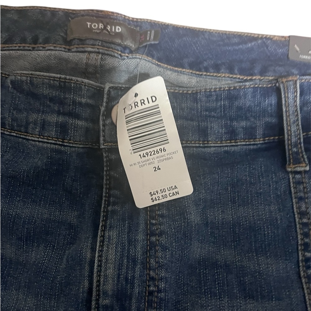 NWT Torrid Blue Jean Shorts Hi Ri 35 size 24 - Picture 4 of 4